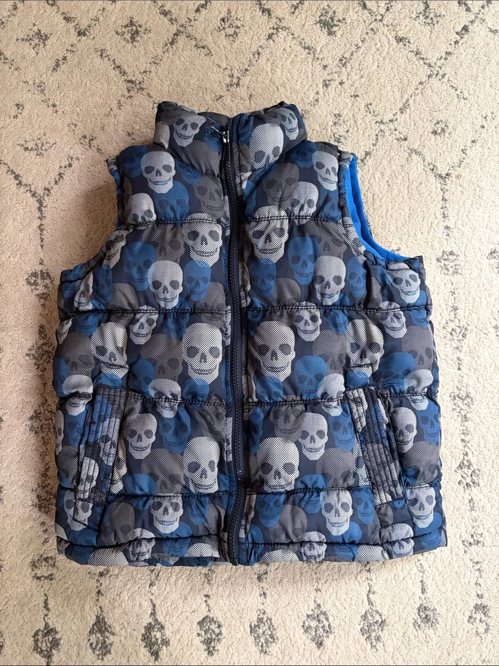 Old Navy Blue & Gray Skull Puffer Vest Size Small 6-7